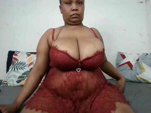 BIGTITTISXX webcam