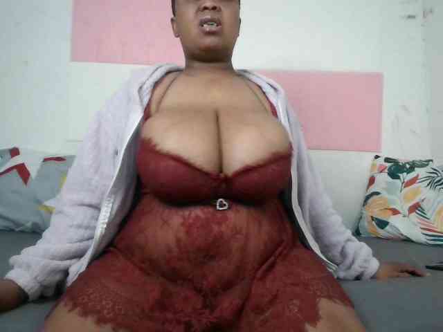 BIGTITTISXX BIGTITTISXX