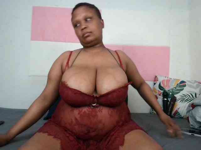 BIGTITTISXX
