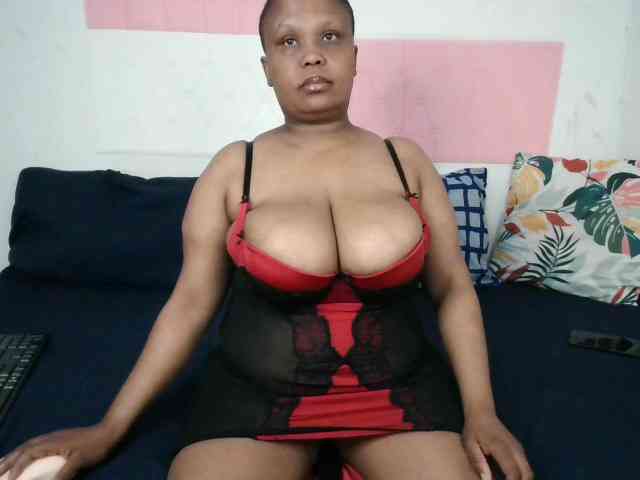 BIGTITTISXX webcam