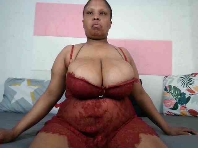 BIGTITTISXX webcam
