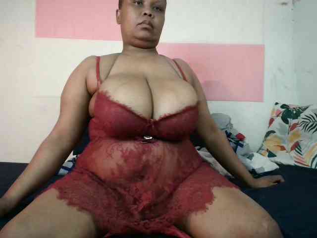 BIGTITTISXX webcam