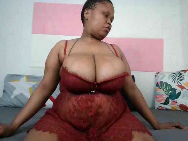 BIGTITTISXX webcam