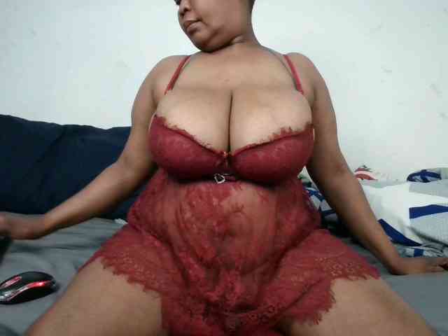 BIGTITTISXX webcam