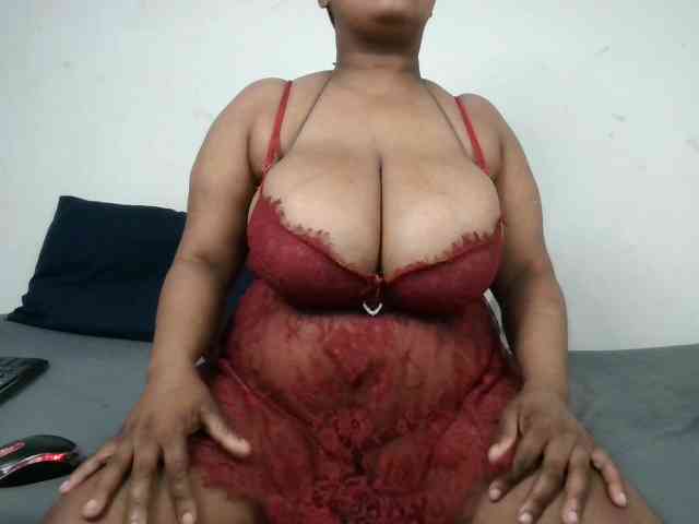 BIGTITTISXX