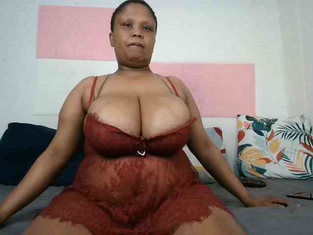 BIGTITTISXX webcam