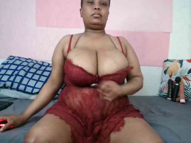 BIGTITTISXX webcam