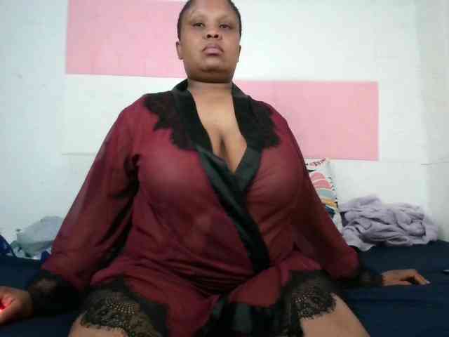 BIGTITTISXX webcam
