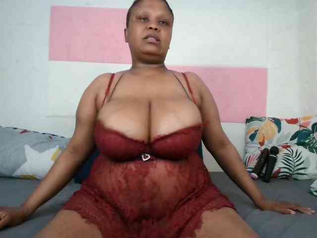 BIGTITTISXX webcam