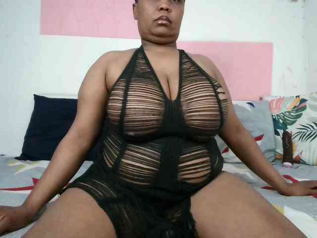 BIGTITTISXX webcam