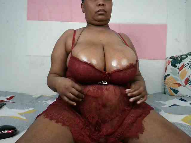 BIGTITTISXX webcam