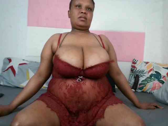BIGTITTISXX webcam