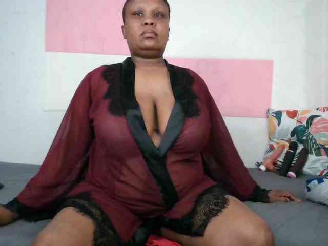 BIGTITTISXX webcam