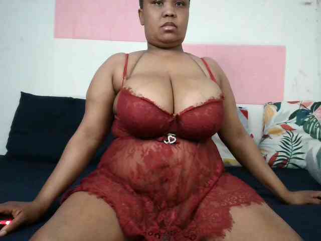 BIGTITTISXX webcam