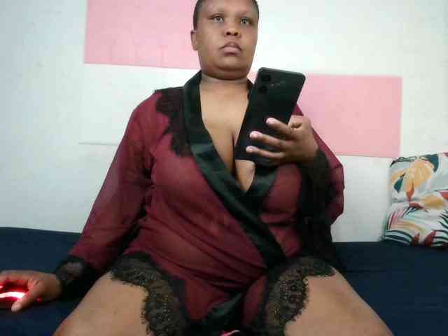 BIGTITTISXX webcam