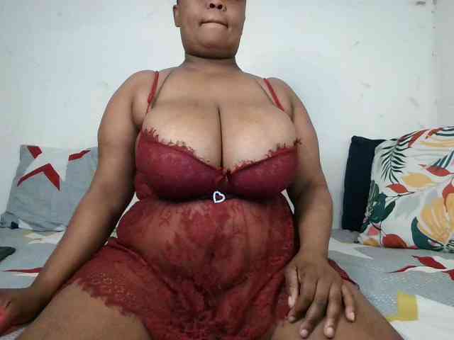 BIGTITTISXX webcam