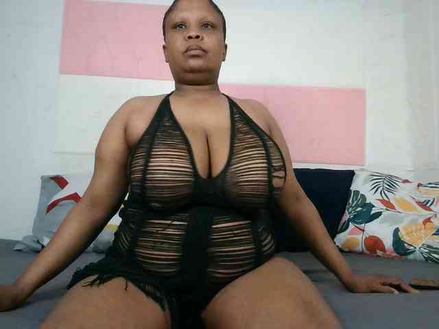 BIGTITTISXX webcam