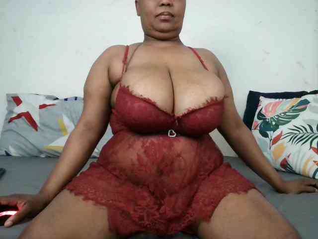 BIGTITTISXX