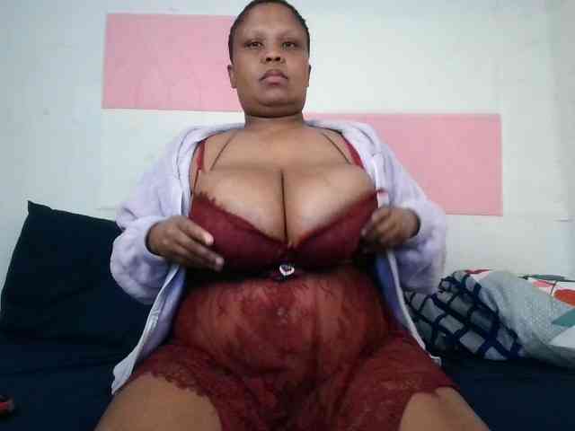 BIGTITTISXX webcam