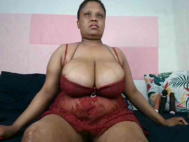 BIGTITTISXX