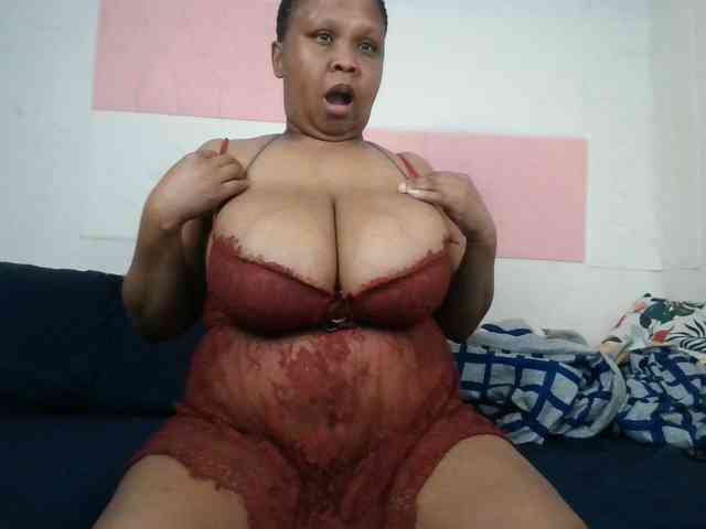 BIGTITTISXX webcam