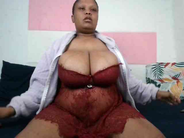 BIGTITTISXX webcam