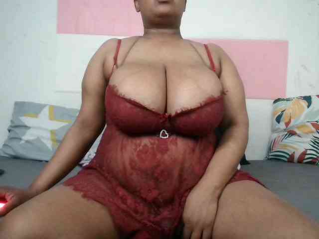 BIGTITTISXX