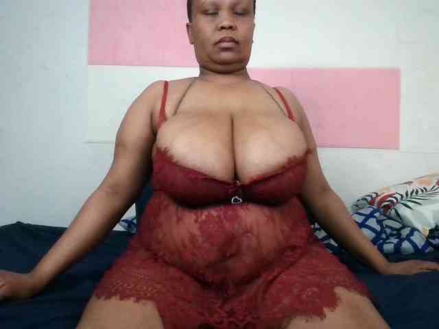 BIGTITTISXX webcam