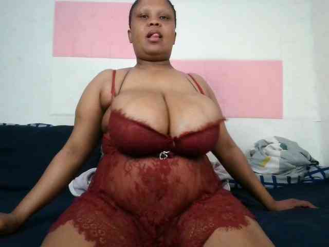 BIGTITTISXX webcam