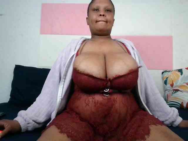 BIGTITTISXX webcam