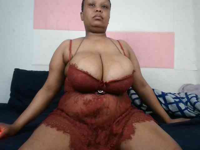 BIGTITTISXX webcam