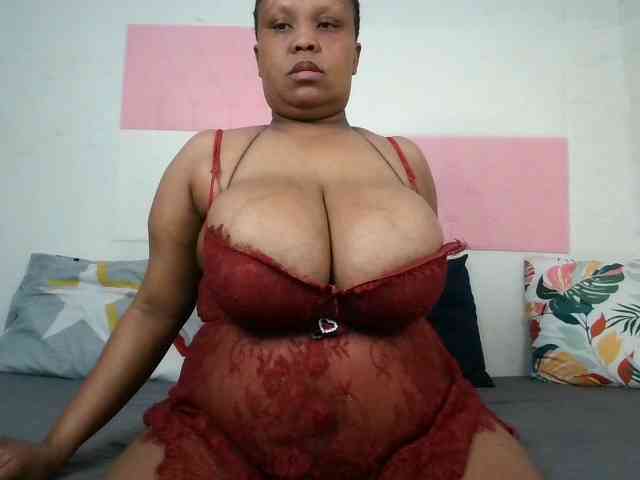 BIGTITTISXX webcam