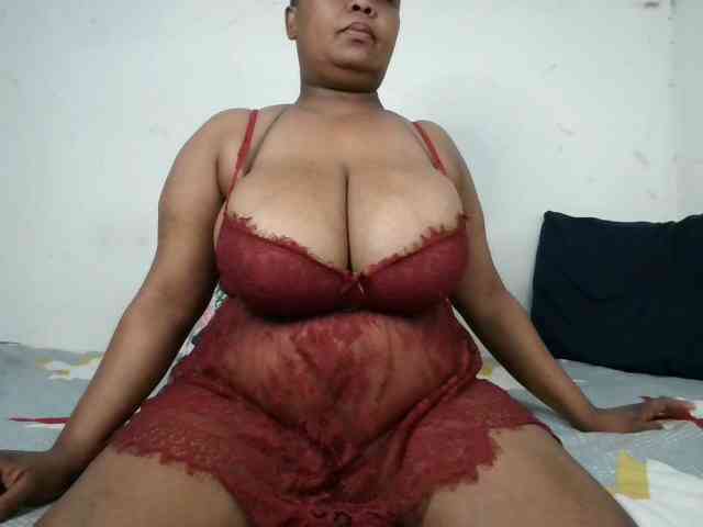 BIGTITTISXX webcam