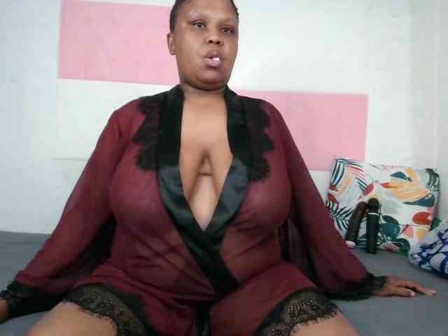 BIGTITTISXX webcam