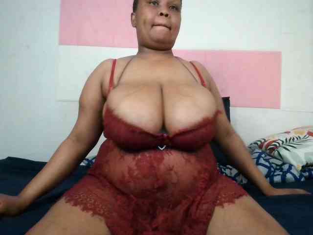 BIGTITTISXX webcam
