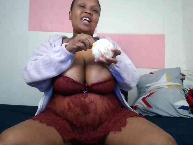 BIGTITTISXX webcam