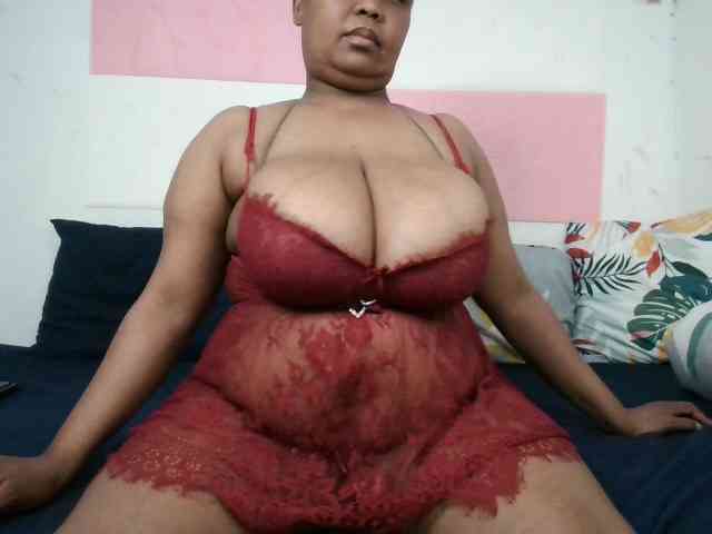BIGTITTISXX webcam