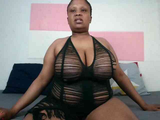 BIGTITTISXX webcam