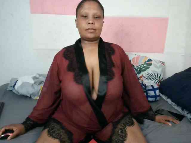 BIGTITTISXX webcam