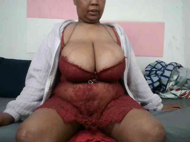 BIGTITTISXX