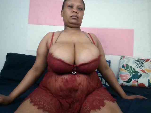 BIGTITTISXX webcam
