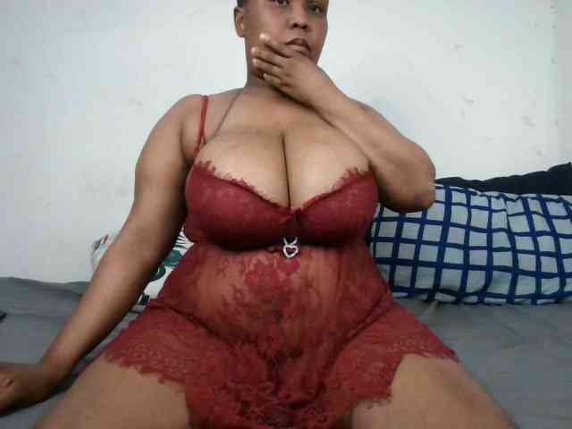 BIGTITTISXX webcam