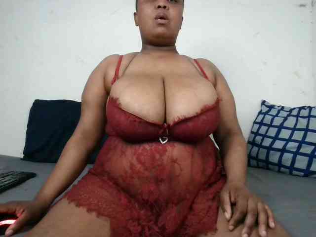 BIGTITTISXX webcam