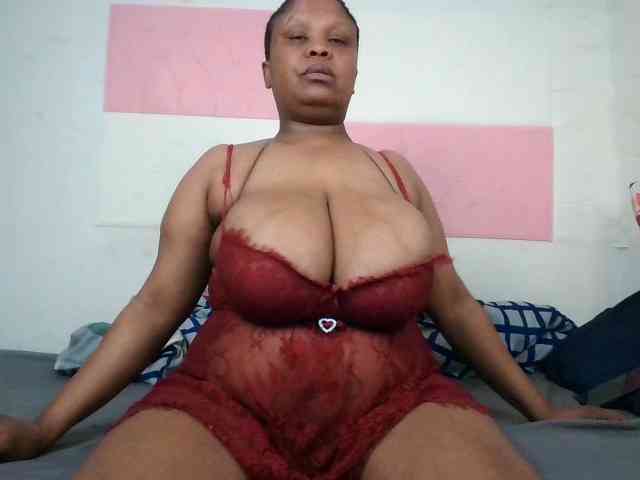 BIGTITTISXX webcam