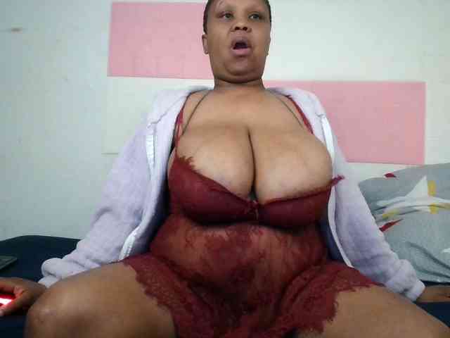 BIGTITTISXX webcam