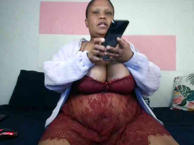 BIGTITTISXX webcam