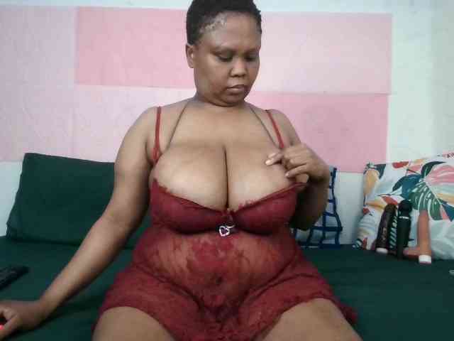 BIGTITTISXX