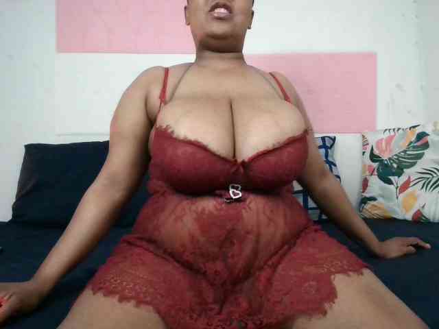 BIGTITTISXX webcam