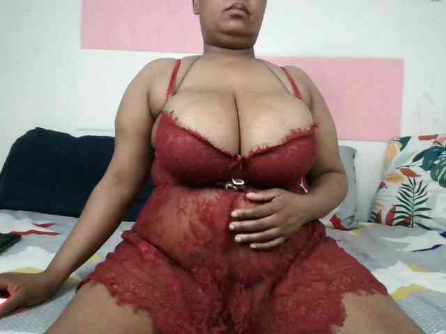 BIGTITTISXX webcam
