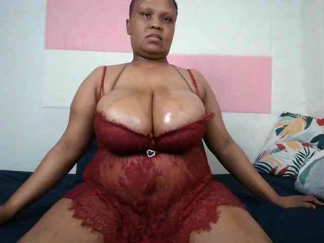 BIGTITTISXX webcam
